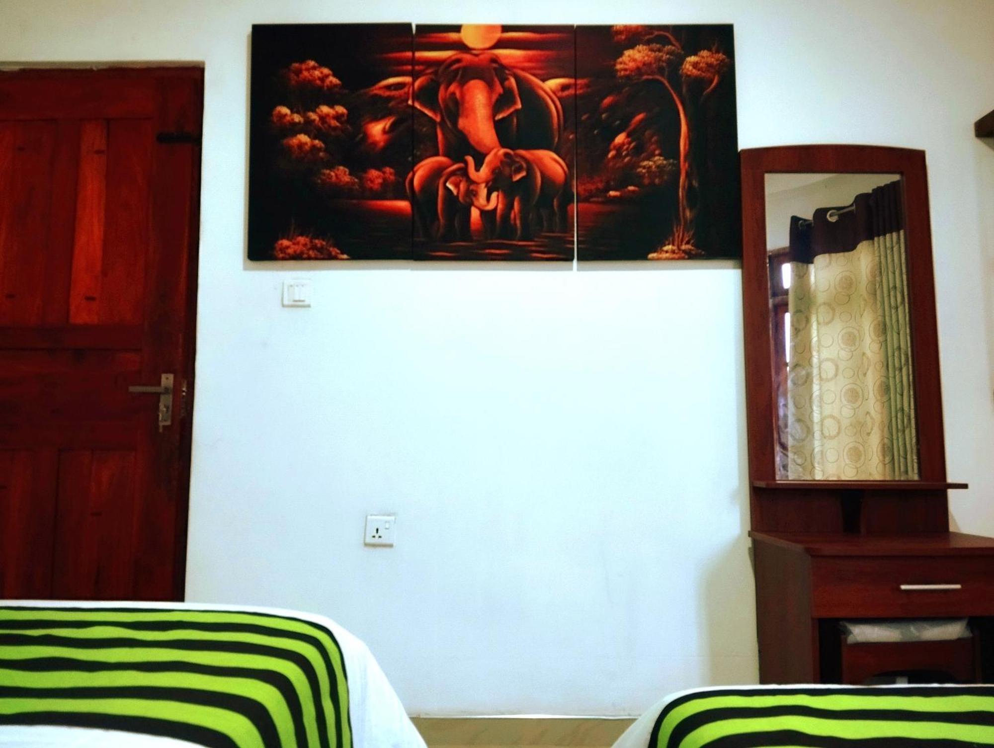 Ella Hotel Upper Hill Экстерьер фото
